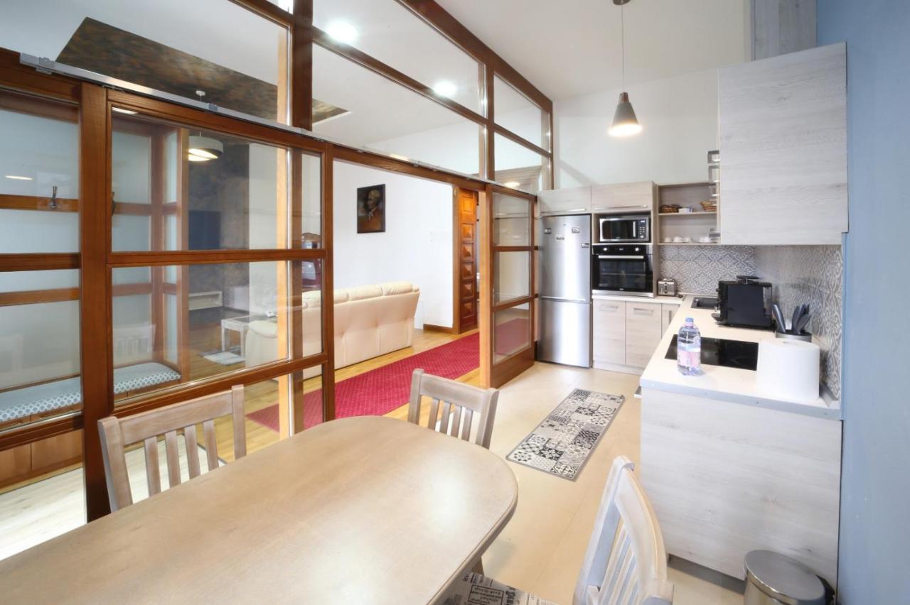 Virag Apartman Luxury Odorheiu Secuiesc Eksteriør billede
